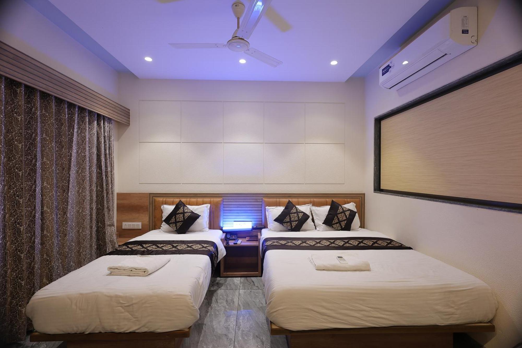 Hotel Horizon & Restaurant Surat Luaran gambar